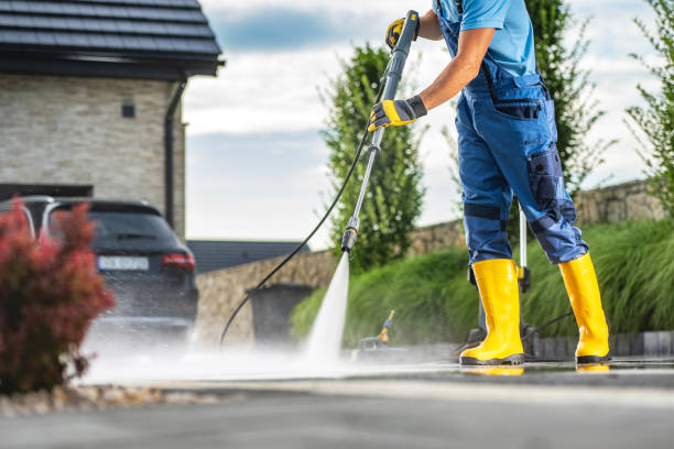 Best Parking Lot and Garage Cleaning  in East Milton, FL